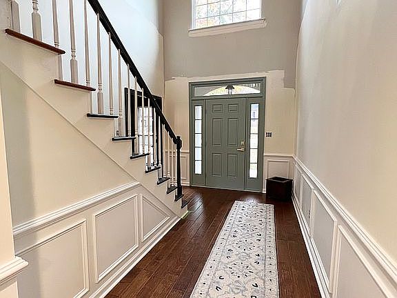 2nd image of 5009 Sussex Dr