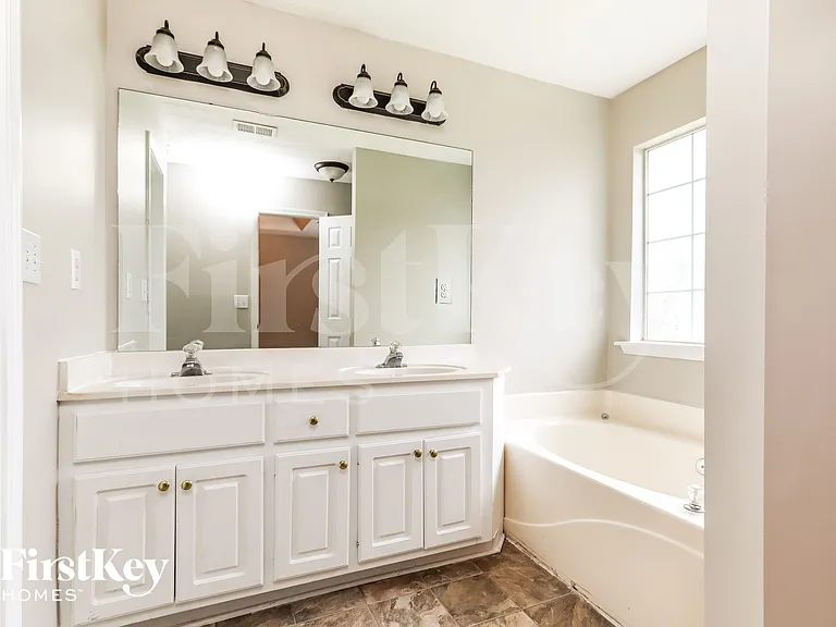 204 Whistleville Ct — Photo 11