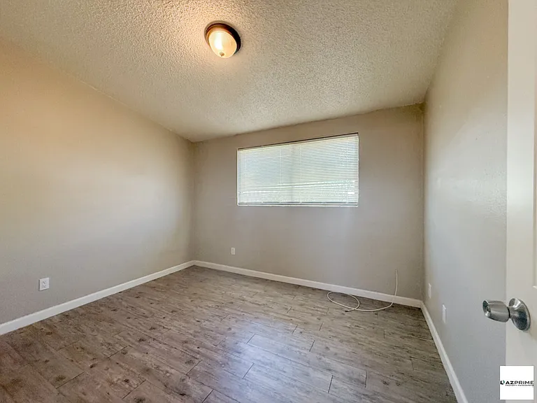 2123 W Devonshire Ave #15 — Photo 13