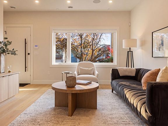 5th image of 1937 Templeton Dr #2