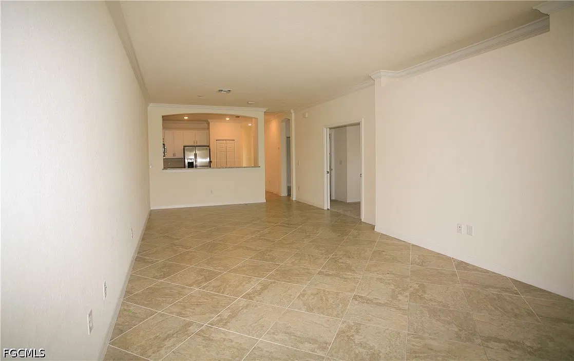 3 bed, 2.0 bath, 1411 sqft, $2,000 — Photo 4