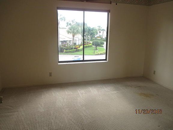 5th image of 7431 Victory Ln APT 9004