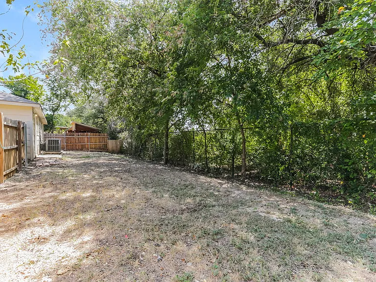 4530 Lizzy Dr — Photo 16