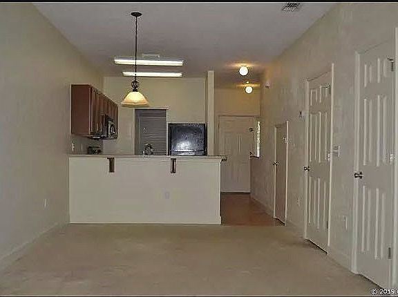 Living room/kitchen