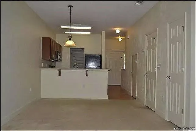 Living room/kitchen