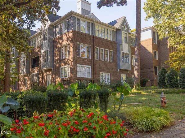 741 Bishops Park Dr Unit 304, Raleigh, NC 27605