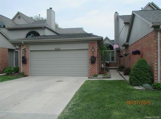 51430 Fox Hill Trl, Chesterfield, MI 48047