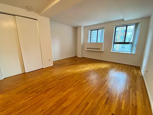 Rented by J PRESTON AND ASSOCIATES INC | media 11