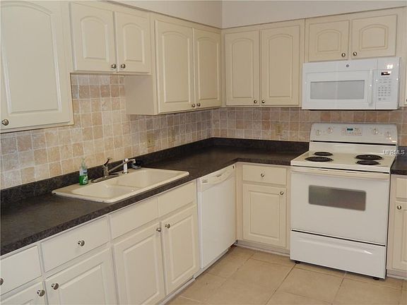 2nd image of 141 Jefferson St
