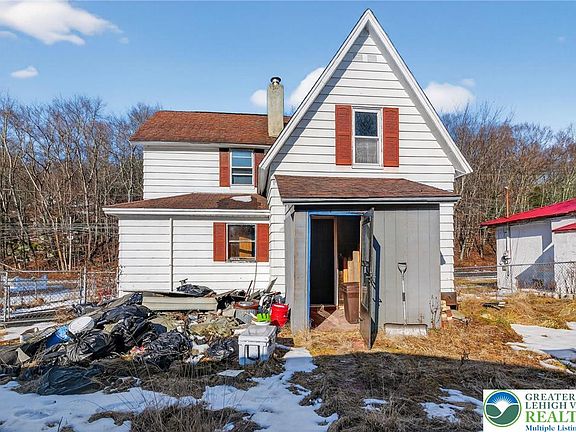 3rd image of 717 N Main St