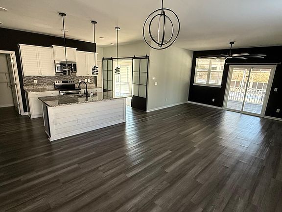 4th image of 7004 Bayou Ct