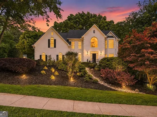 302 Barclay Pl, Woodstock, GA 30189