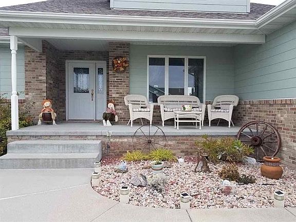 2nd image of 4240 Sequoia Dr