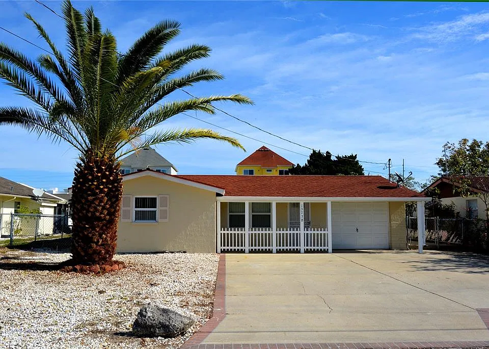 13738 Melanie Ave