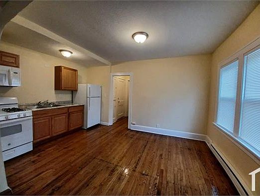 5th image of 1411 21st Ave #1W