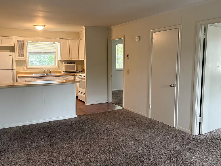 525 Walton Ferry Rd #B6 — Photo 3