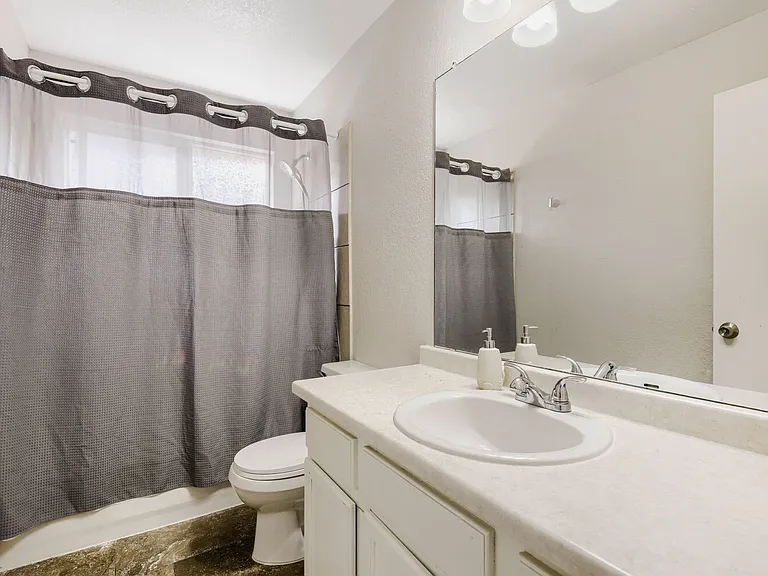 15043 E 50th Ave #3 — Photo 4
