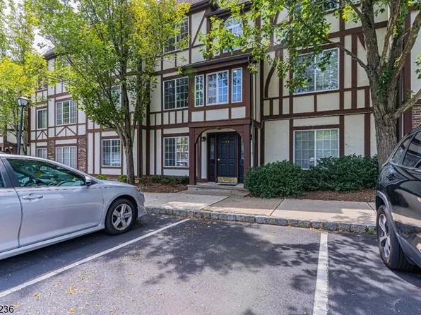 13 Village Dr #113, Morristown, NJ 07960