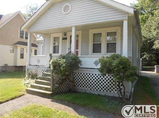 21822 Maxine St, Saint Clair Shores, MI 48080