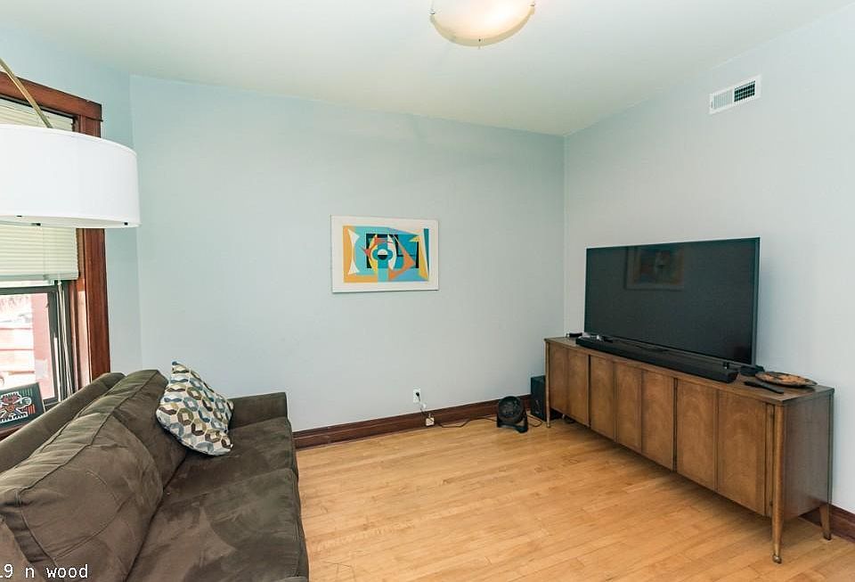 1st image of 1719 N Wood St #326