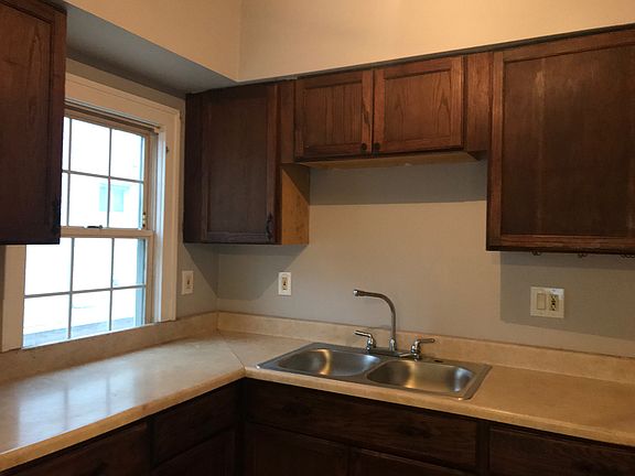 5th image of 21841 Westport Ave