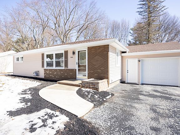 3rd image of 80 Alaimo Dr