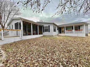 800 Lost Trail Ln, Boonville, IN 47601
