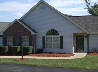1071 Carriage Ln, Saxonburg, PA 16056