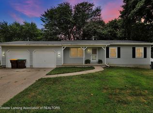 918 Harvest Ln, Lansing, MI 48917