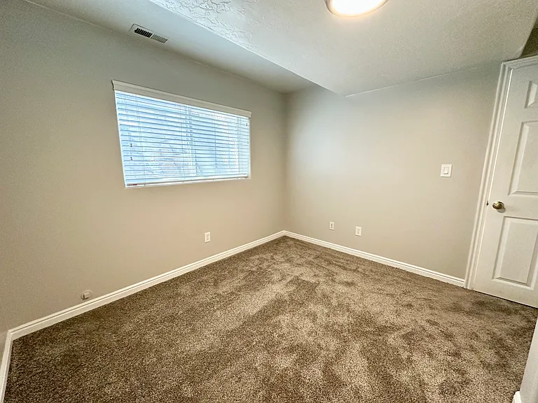 1809 E 4500 S — Photo 26