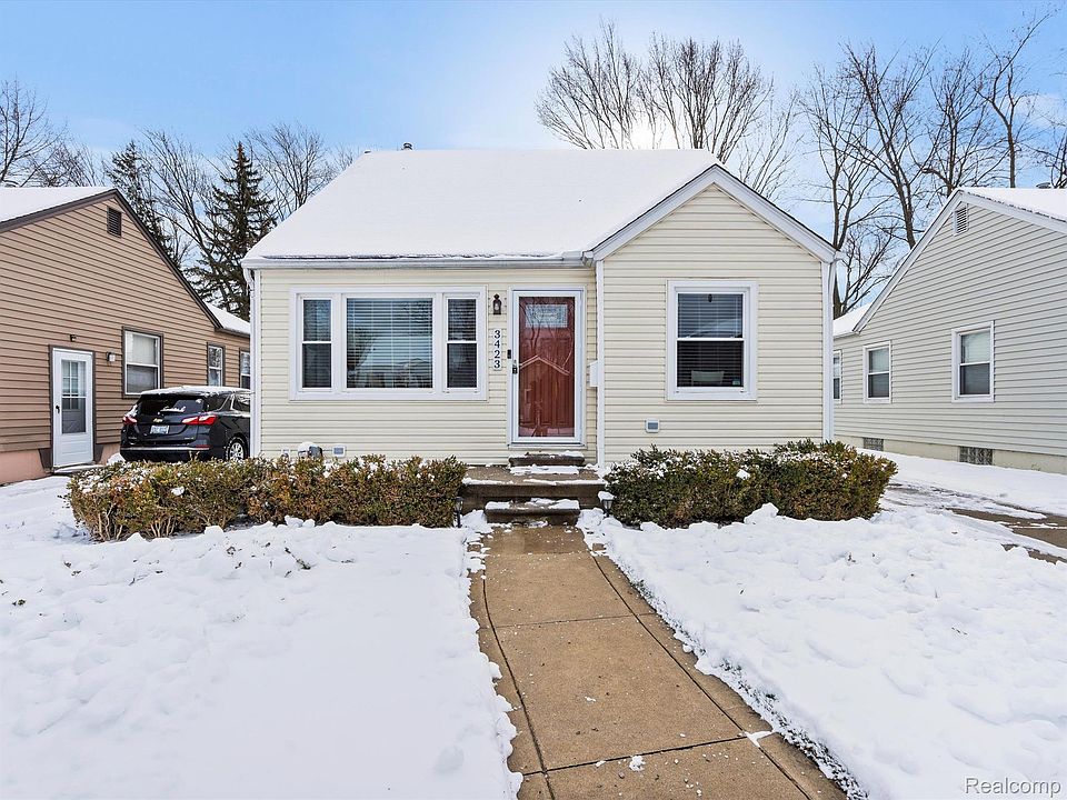 1st image of 3423 Hunter Ave