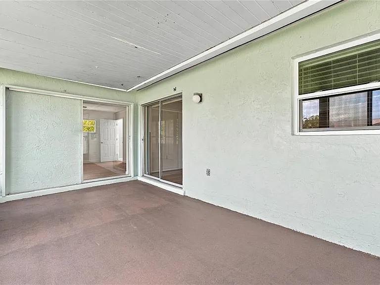 2855 Dueby St — Photo 24