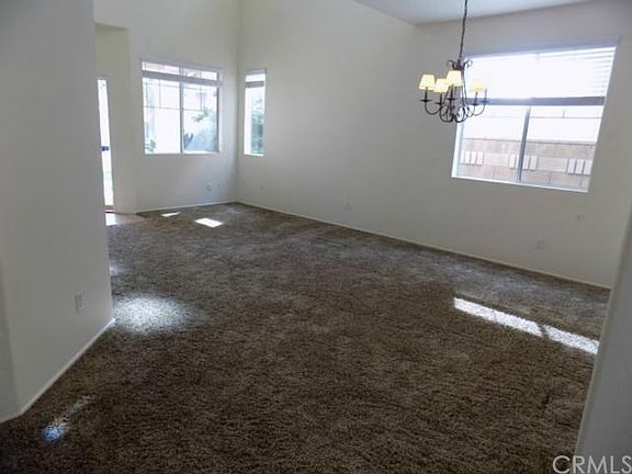 Living Room/Dining Room (Great Room)