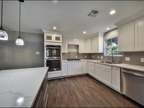 4th image of 10530 Elmdale Dr
