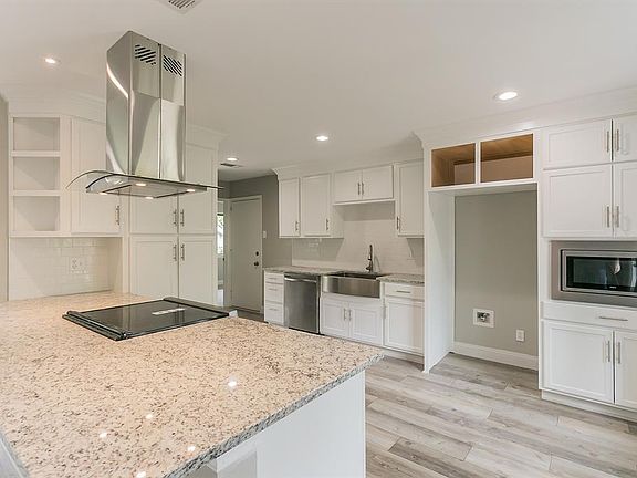 5th image of 3247 Whitehall Dr