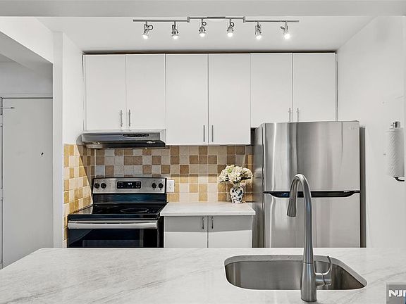 5th image of 333 Grand Avenue #2M
