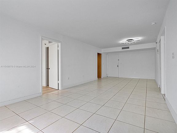 5th image of 210 174th St APT 403