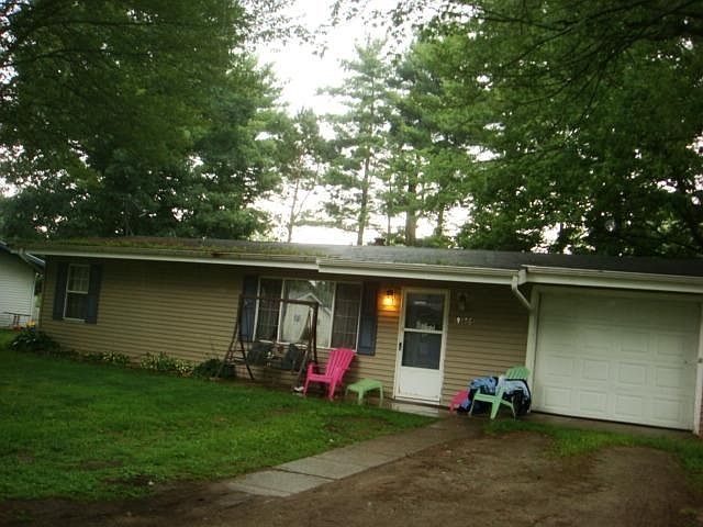 1st image of 19156 Oak St