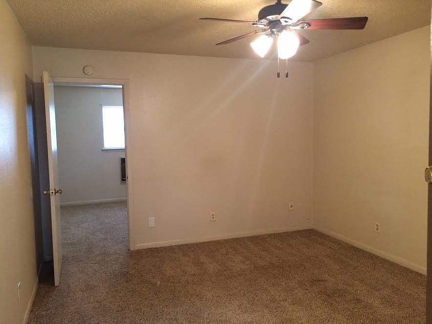 2nd image of 910 Sandefur St APT 107