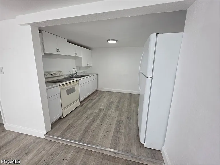 420 Fairfax Dr #5 — Photo 6