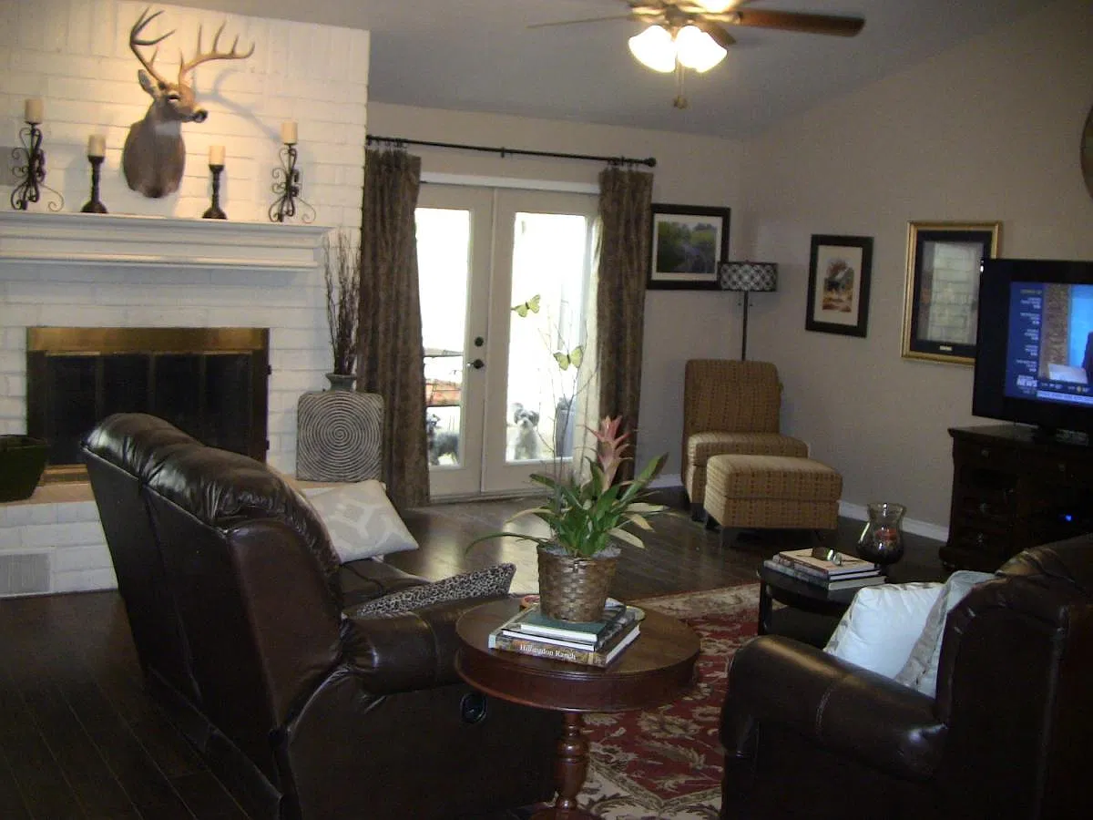 3 bed, 1929 sqft, $2,500 — Photo 4