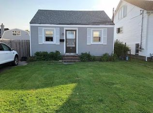 112 Bayview Ave, Babylon, NY 11702