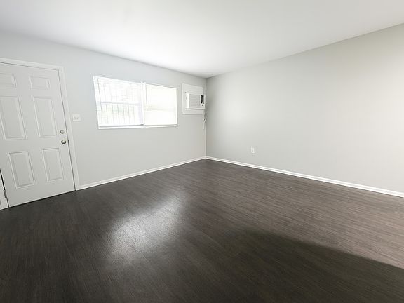 2nd image of 9505 N 13th St APT A