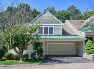 41 Blossom Sq #41, Holden, MA 01520