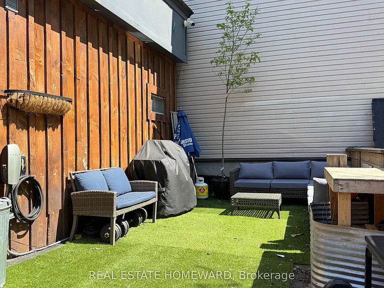 147 Boston Ave — Photo 18