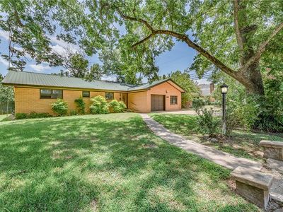 409 W Buffalo St, Caldwell, TX, 77836