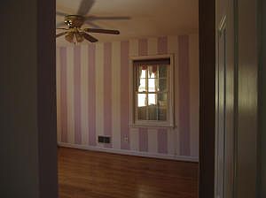 5th image of 1123 Vivian Ave