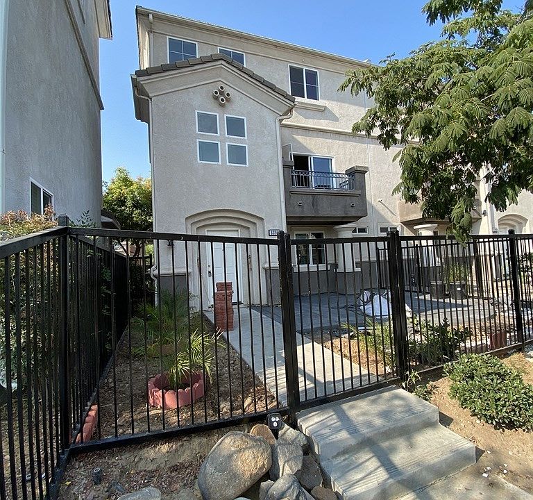 1st image of 6390 Akins Ave