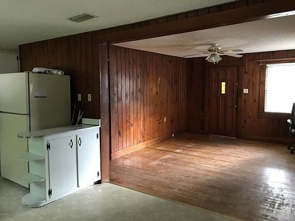 3rd image of 5000 Silver Lake Dr