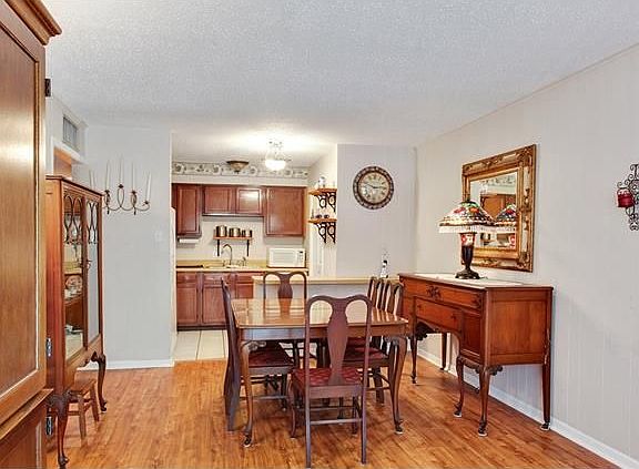 3rd image of 812 Martin Behrman Ave APT K